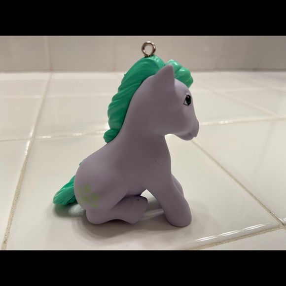 Hallmark Keepsake My Little Pony Seashell - Picture 3 of 3